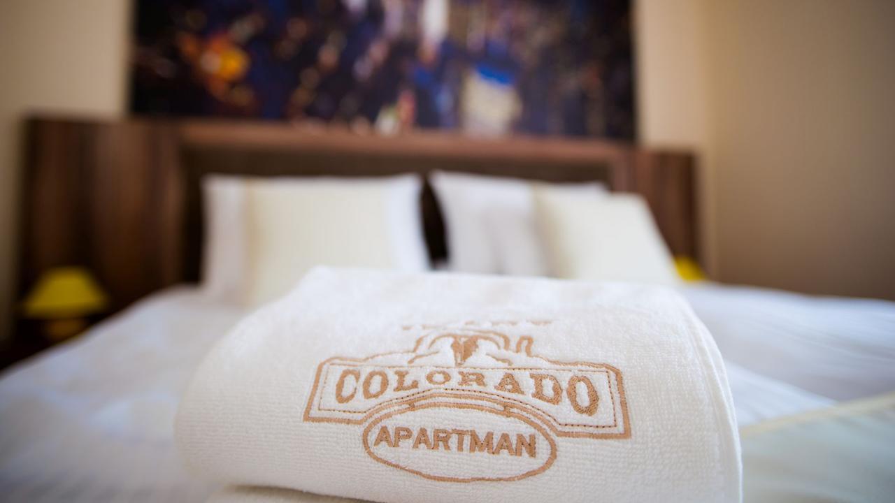 Irany Colorado Apartman Bed & Breakfast Nyiregyhaza Exterior photo